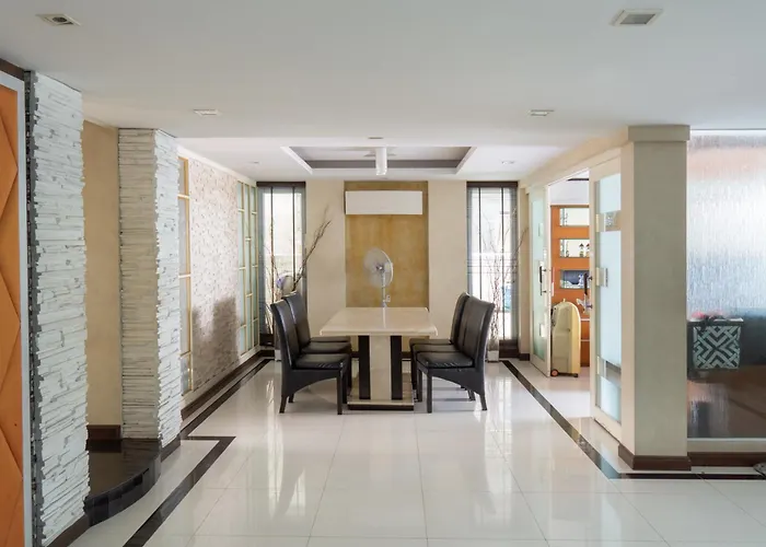 Modern In Sukhumvit