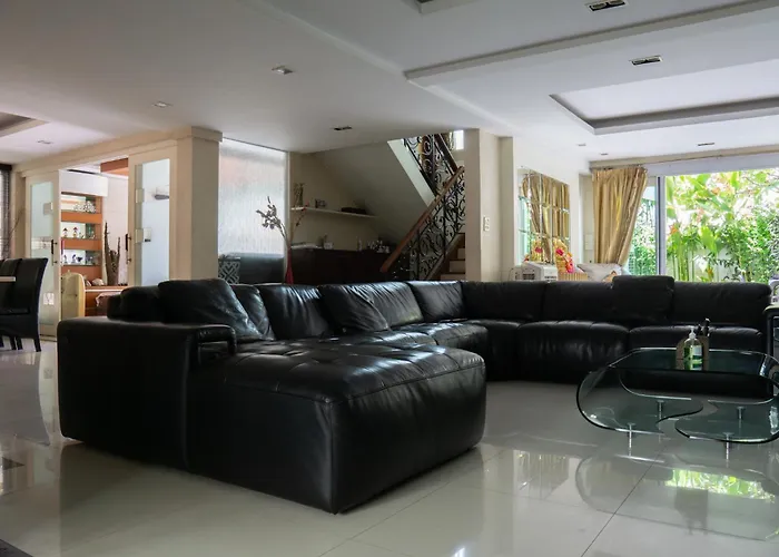 Modern In Sukhumvit *