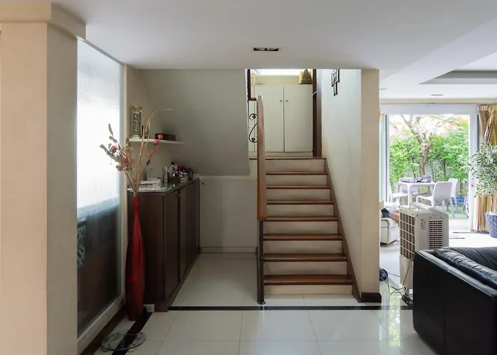 Modern In Sukhumvit